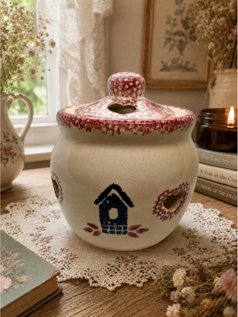 LOOMCO Ceramic Garlic Keeper Storage Jar Crock w/ Lid Vented Hearts Birdhouse